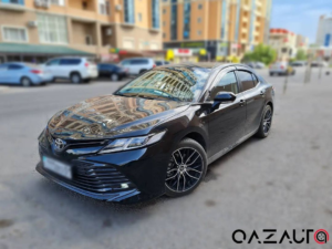 Toyota Camry v70